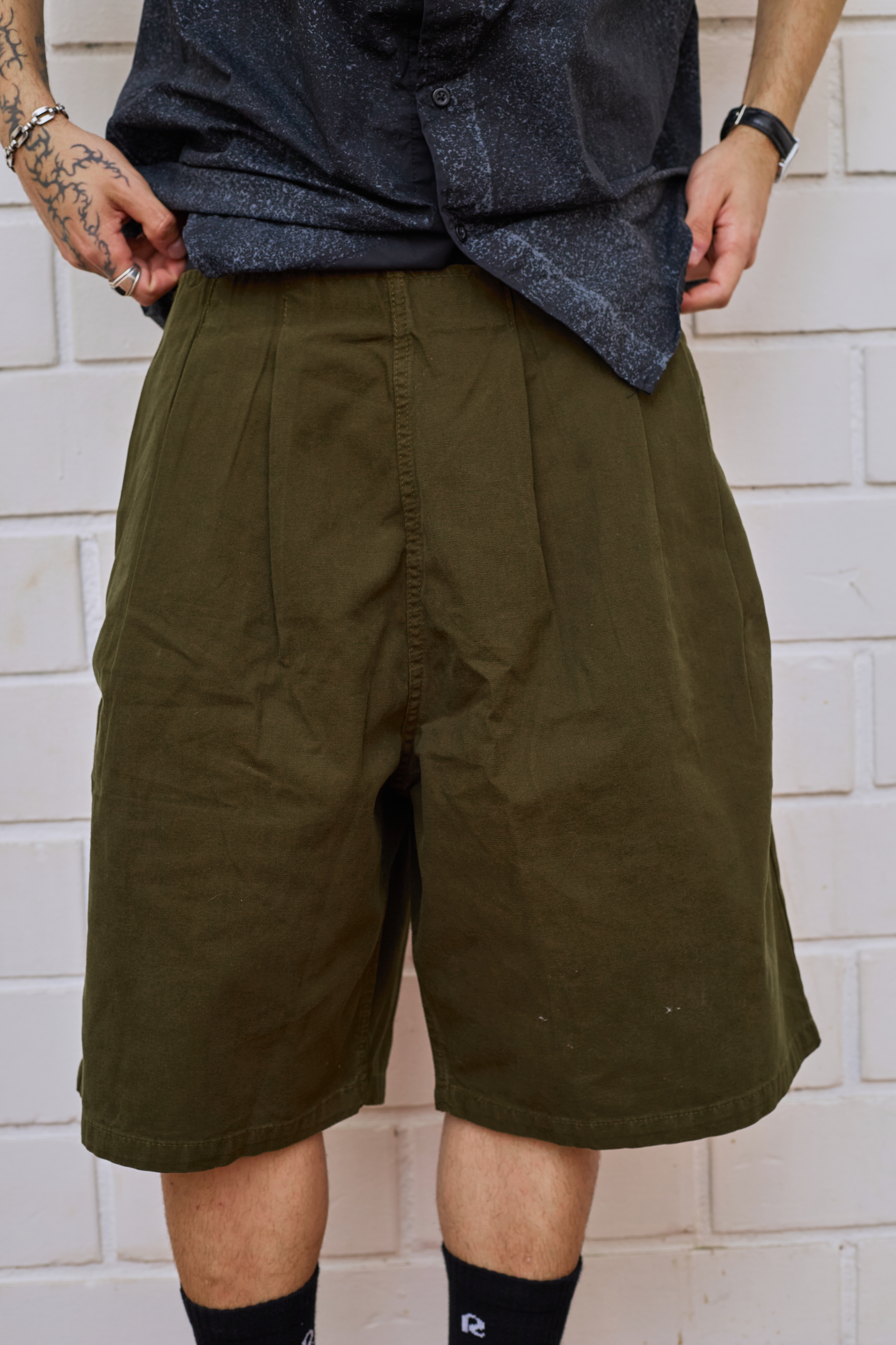 WIDE ELÁSTICO GREEN CANVAS SHORTS