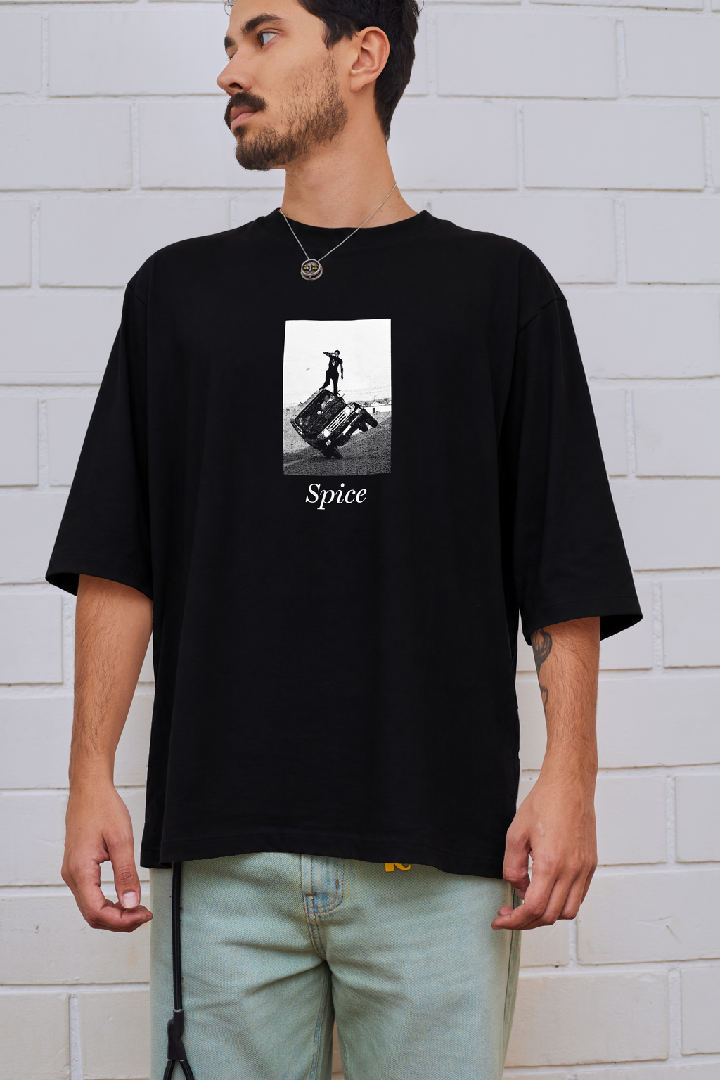 'TILTED CAR' RELAXED TEE